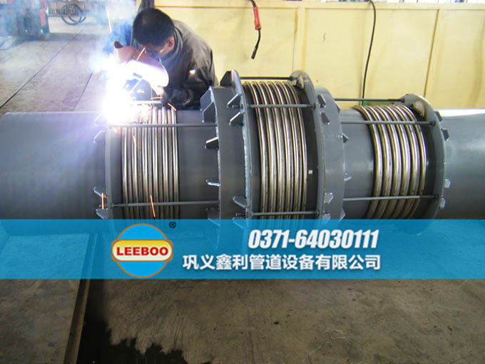 直管壓力平衡<a href=http://www.wanggezhan.cn target=_blank class=infotextkey>補償器</a>生產(chǎn)車間