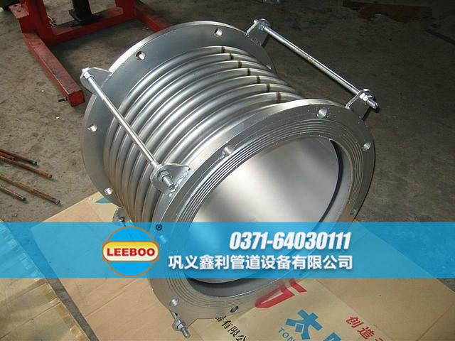 大口徑<a href=http://www.wanggezhan.cn target=_blank class=infotextkey>補償器</a>的導(dǎo)流筒結(jié)構(gòu)